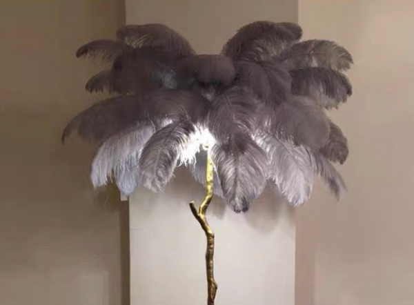 Vintage Ostrich Feather Table Lamp - Vintiige