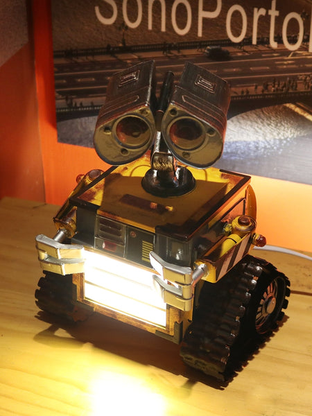 Wall-E Style Robot Lamp